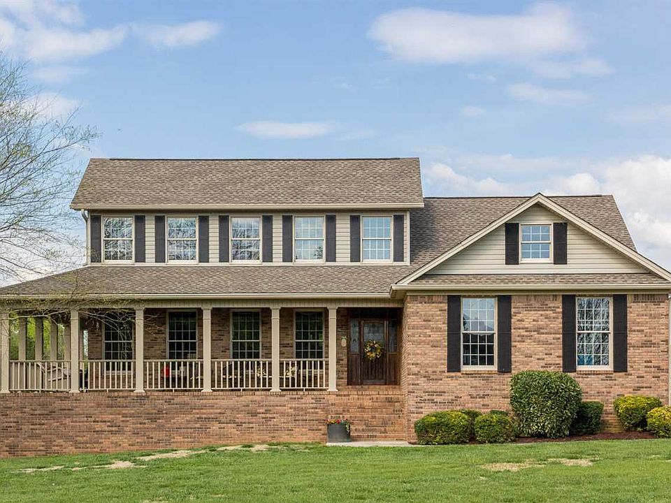 1st image of 210 King Den Dr NW