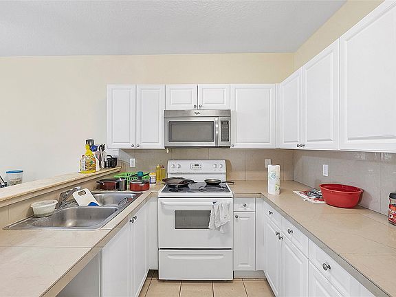 2nd image of 1247 NW 27th Avenue