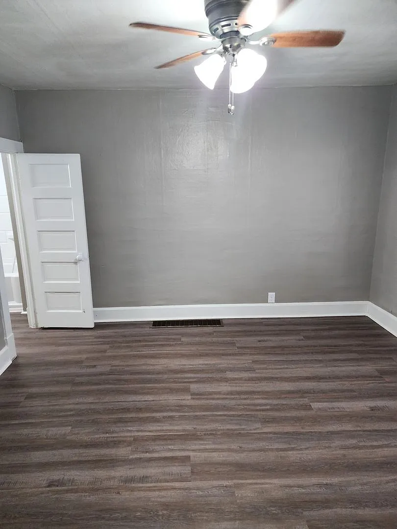 Two unit duplex — Photo 2