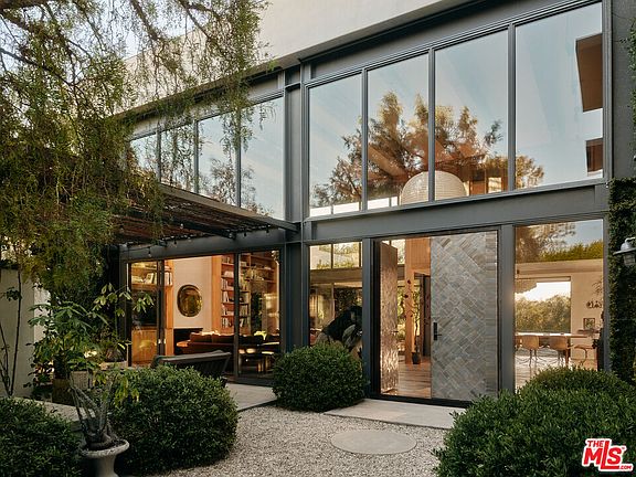 5th image of 621 N Bonhill Rd