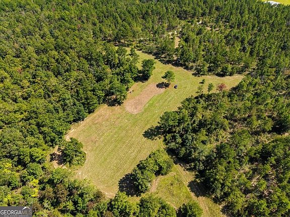 3rd image of 257 Carpenter Rd
