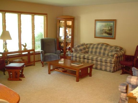 Open & Flowing Floor Plan