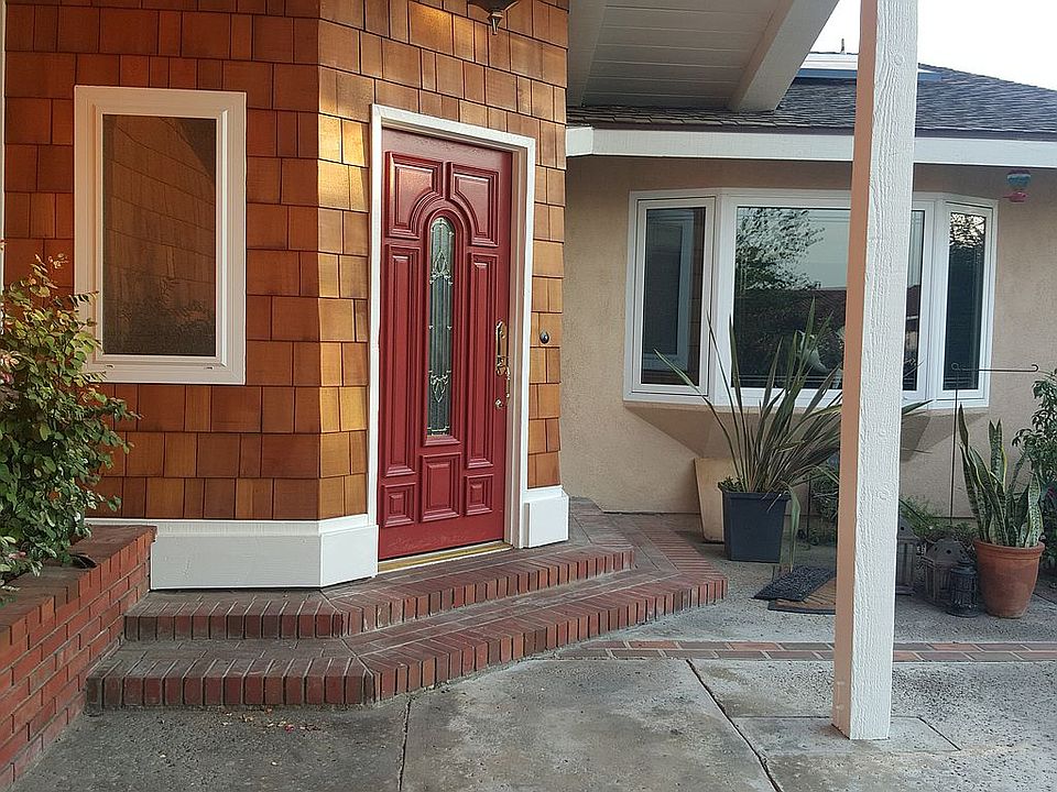 1st image of 10630 El Adelante Ave