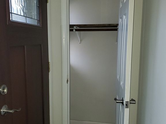 3rd image of 5846 S Nordica Ave