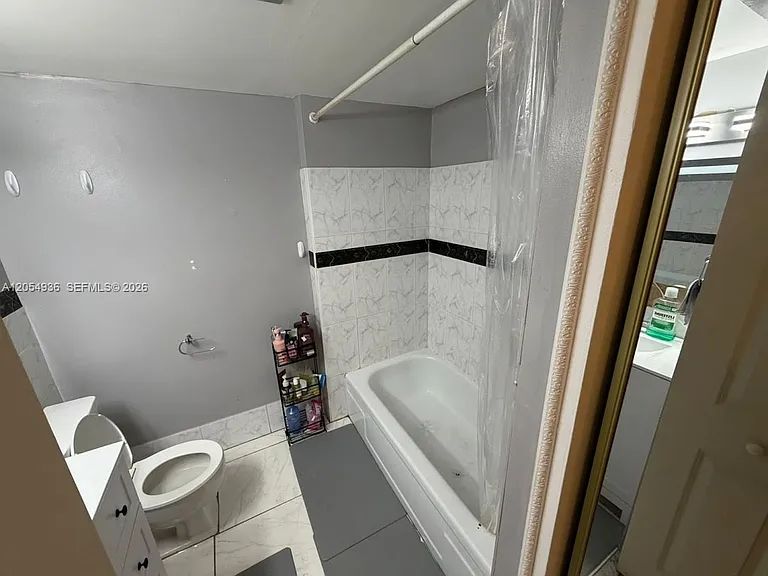 2420 Diana Dr #302 — Photo 25