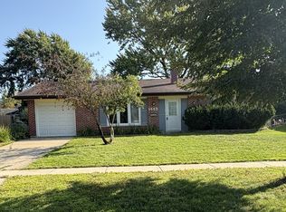 1445 Nottingham Ln, Hoffman Estates, IL 60169