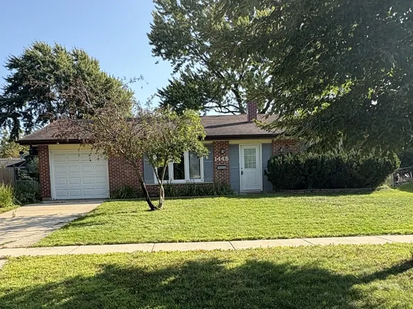1445 Nottingham Ln, Hoffman Estates, IL 60169