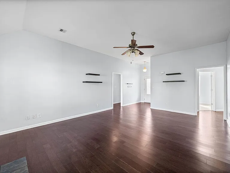 968 Cindy Jo Ct — Photo 7