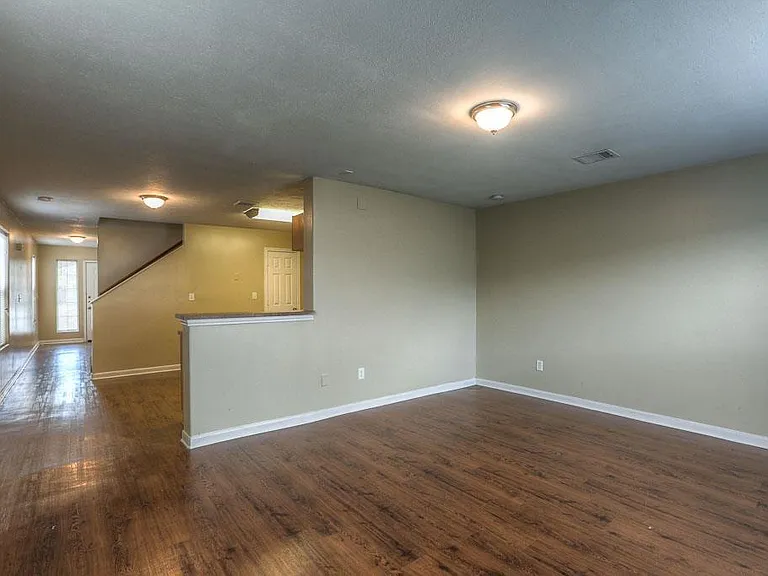 10610 Pine Landing Dr #B — Photo 7