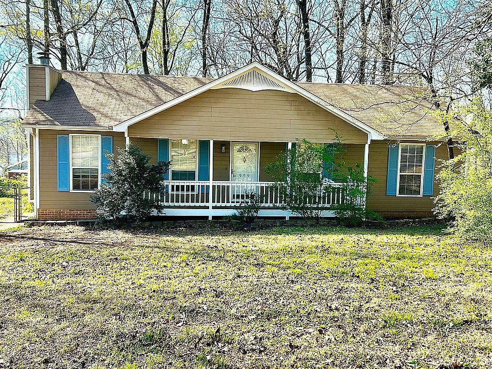 1st image of 999 Ridgewood Dr