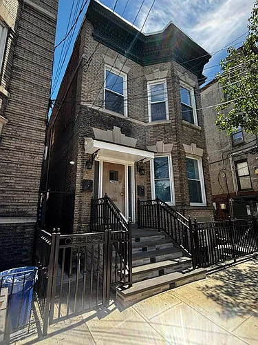 2408 New York Ave #3 Photo 1