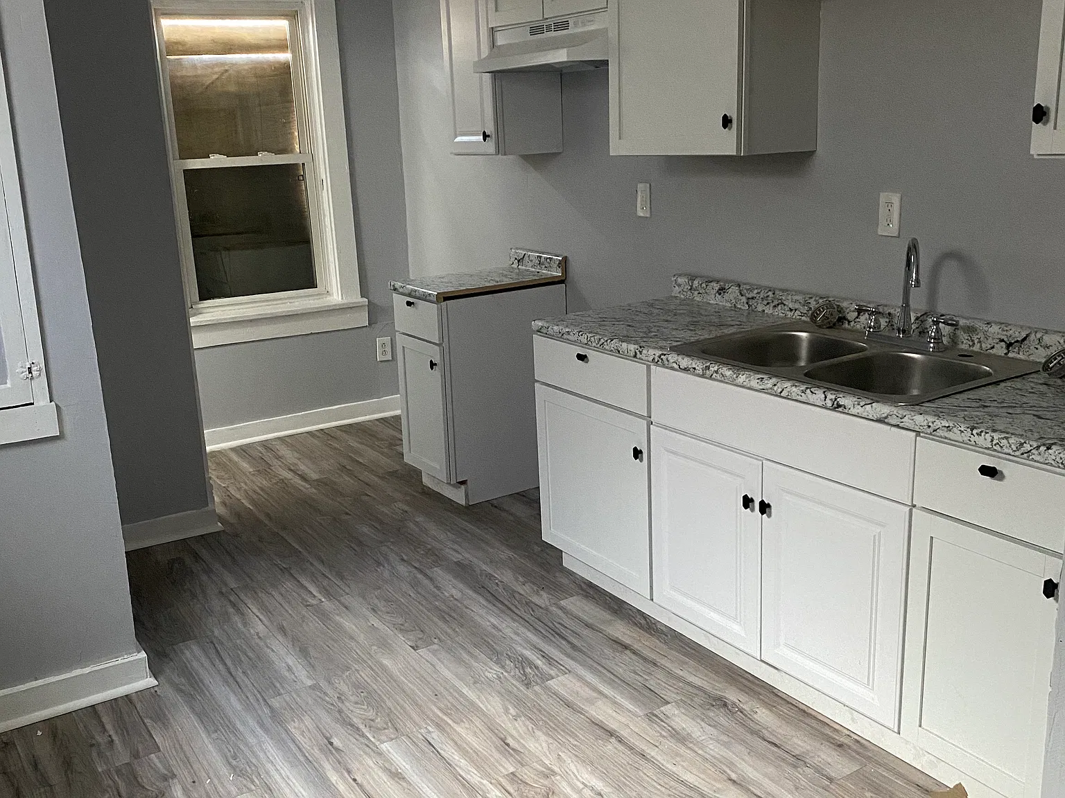 1523 Angelrodt St. — Photo 1