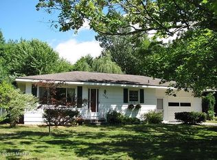 7120 S Brooks Rd, Fruitport, MI 49415