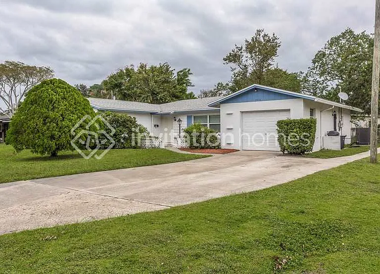 1710 Puritan Ave — Photo 1