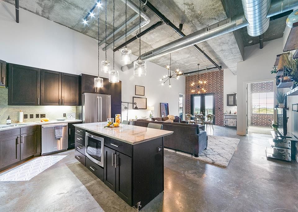 1st image of 1111 Studewood St #219