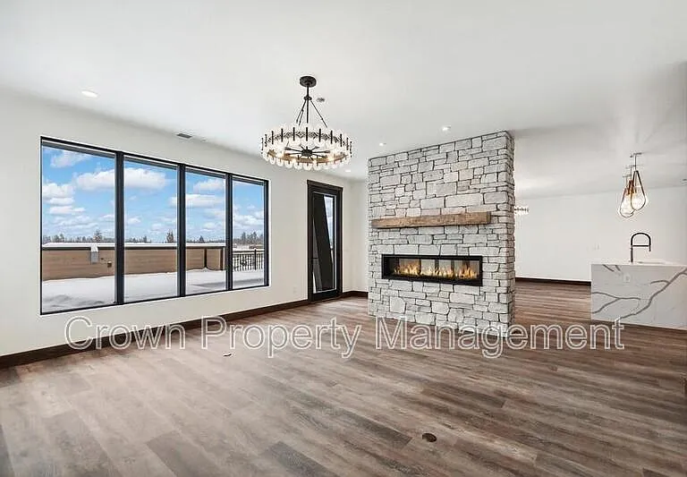 317 Akers Ln #G — Photo 11