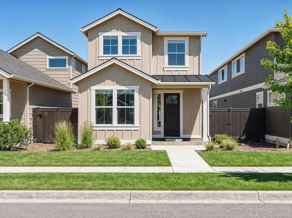 20901 SE Denver Dr, Bend, OR 97702