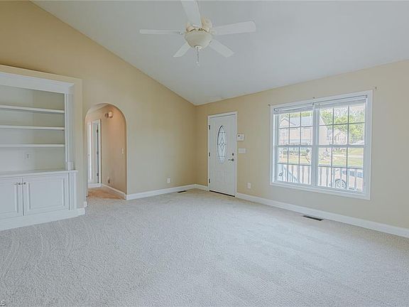 3rd image of 220 Thad Dr