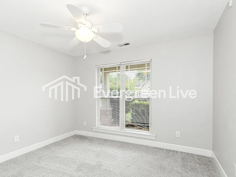 232 Creekstone Trl — Photo 11