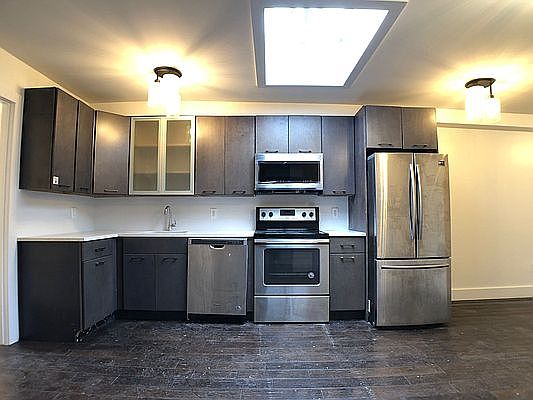 3rd image of 806 Lexington Ave #4