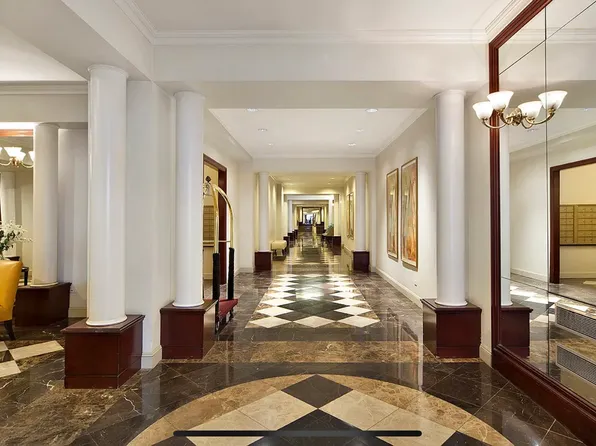 305 East 72nd Street image 8 of 9