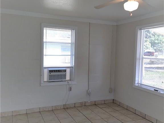 2nd image of 420 Camellia Dr