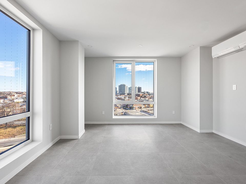 1st image of 13277 Metropolitan Ave #5E