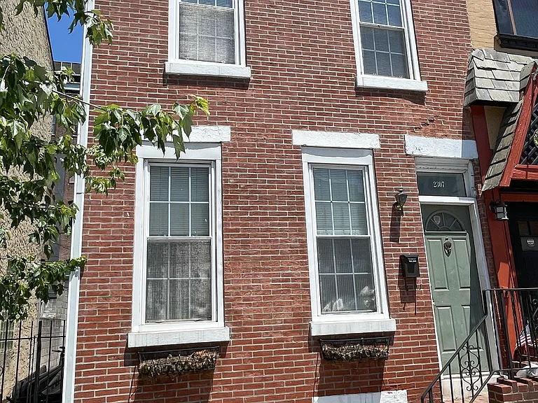 Two-story townhouse