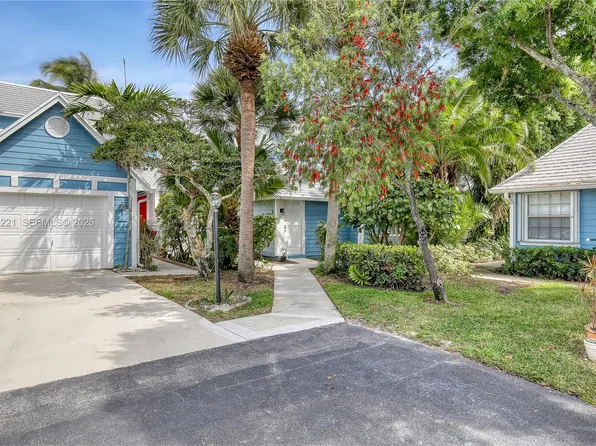 119 Ocean Dunes Cir, Jupiter, FL 33477