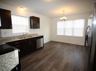 4 Bunker Ln, Schenectady, NY 12309