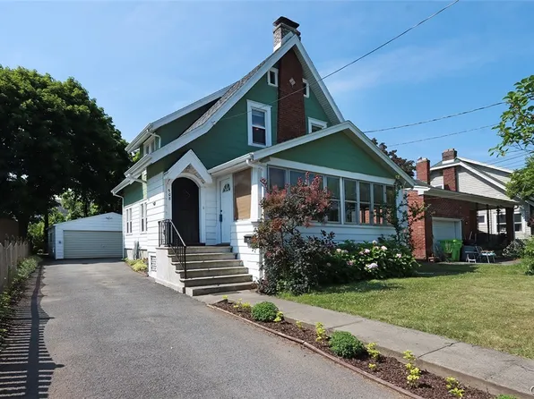 508 Berwick Rd S, Syracuse, NY 13208