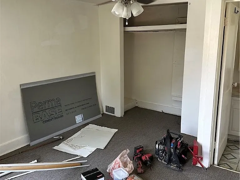 113 Morton Ave — Photo 2