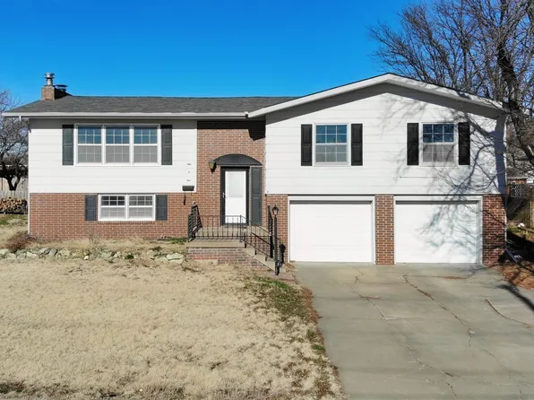 105 W 33rd St, Hays, KS 67601