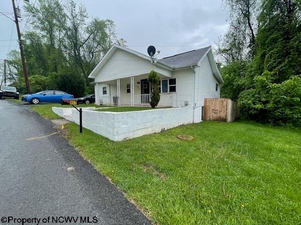 907 Ogden Avenue Ext, Fairmont, WV 26554
