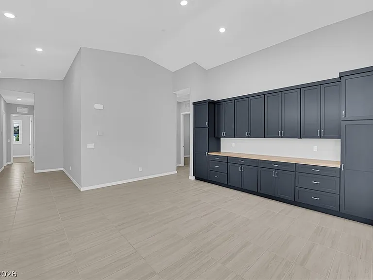 11909 Pippa Ave — Photo 7
