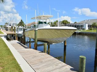 122 Queen Catherina Ct, Fort Pierce, FL 34949