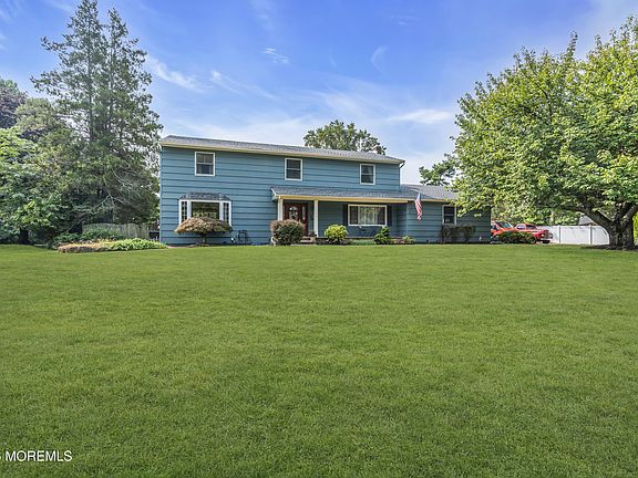 5th image of 187 Coachman Drive N
