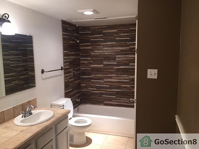 2nd image of 3918 N Hall St APT 1