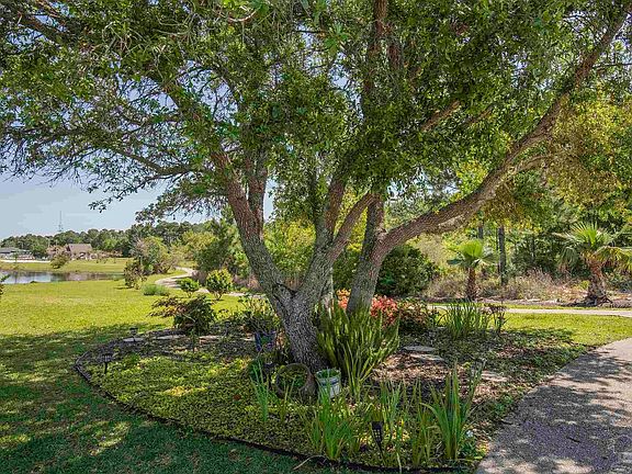 3rd image of 1508 Cypress Bend Trl