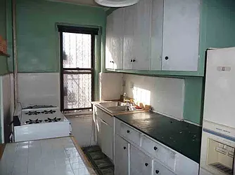 Sold by Felipe Pedraza, LREB