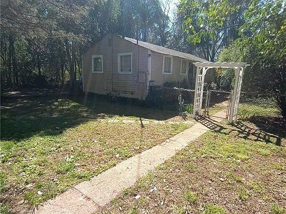 3rd image of 918 N Jones Ave