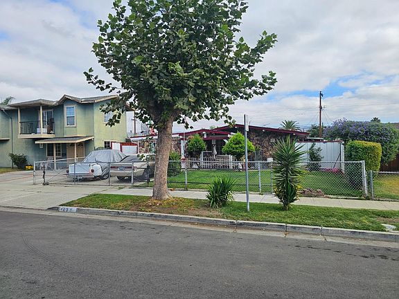3rd image of 1420 Orlando Dr