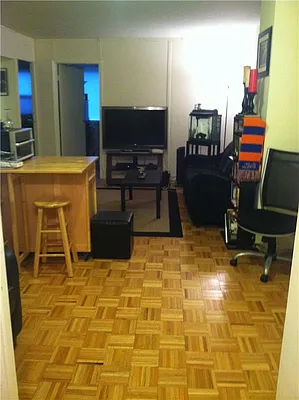 Rented by R New York | media 21