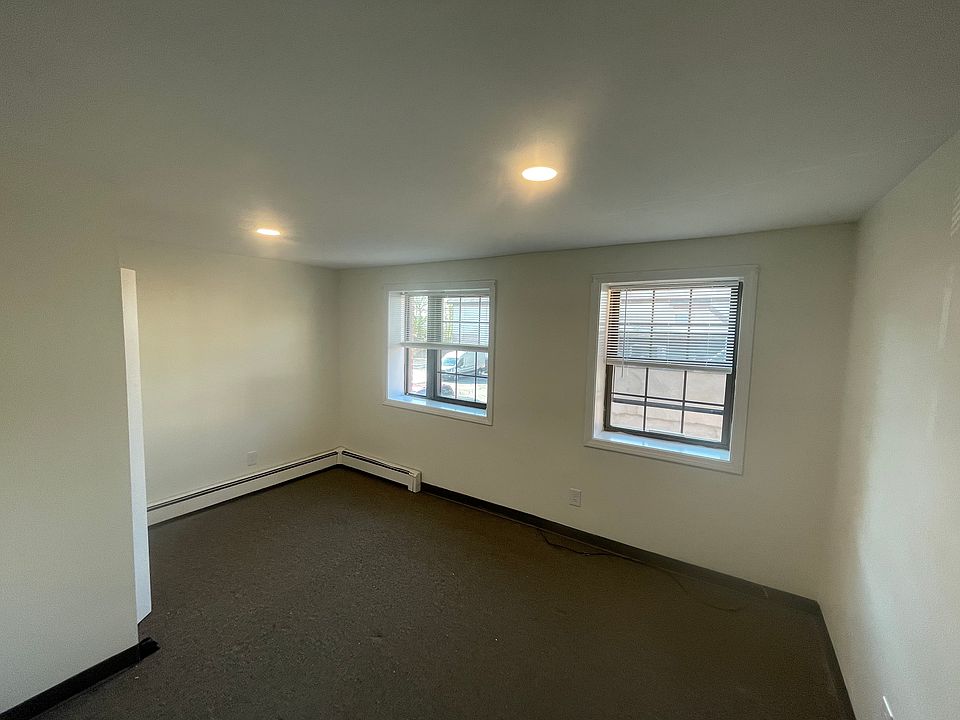 1st image of 19 Railroad Ave #9
