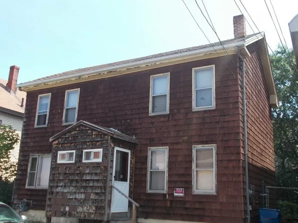 15 Bunkerhill St, Lawrence, MA 01841