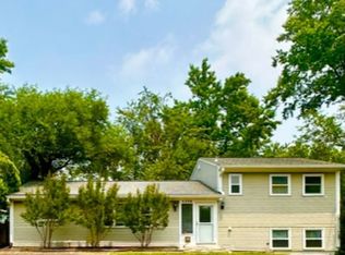 4206 Duvawn St, Alexandria, VA 22310