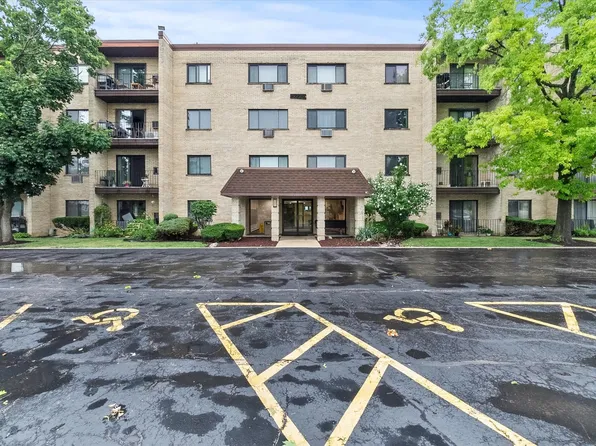 7221 Wolf Rd #405B, Indian Head Park, IL 60525