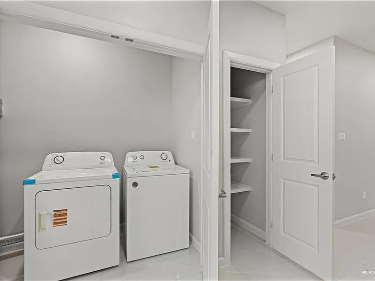 3500 Vanessa Ln #7 — Photo 7