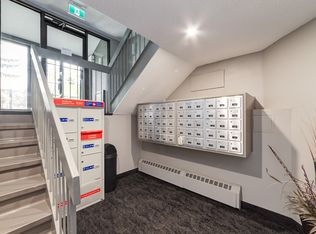 Glengrove Manor, Calgary, AB T3E 6T1