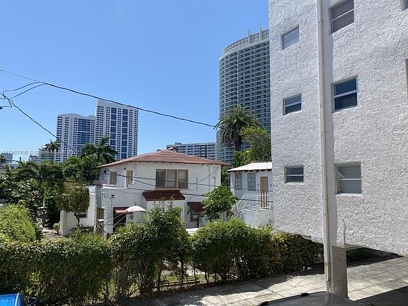 4th image of 1580 West Ave APT 208